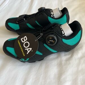 NIB Giro Sage Boa Women’s Cycling Shoes Size 6/37